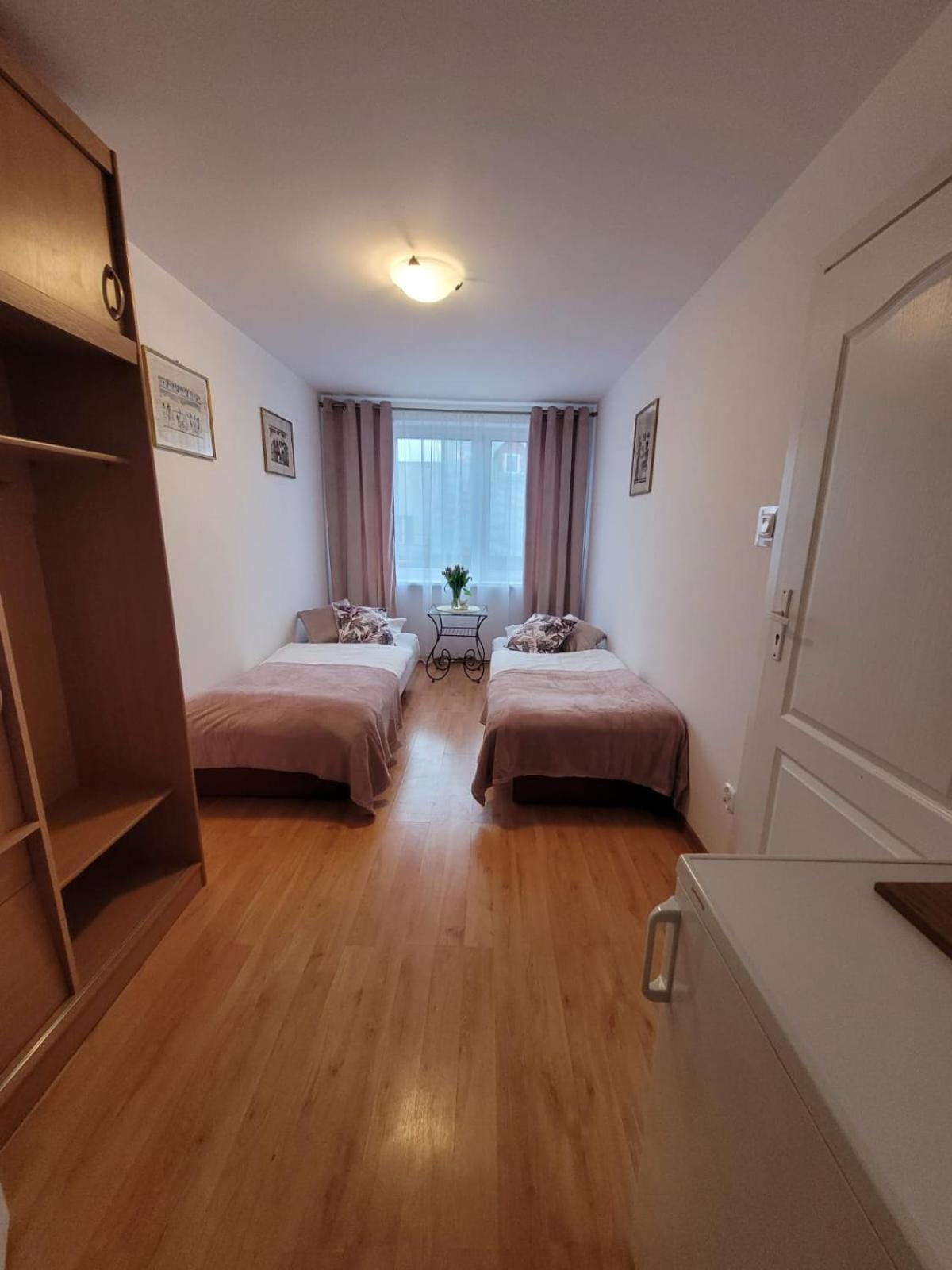 Pokoje Vesuvio I Apartament Dzwirzyno Bagian luar foto