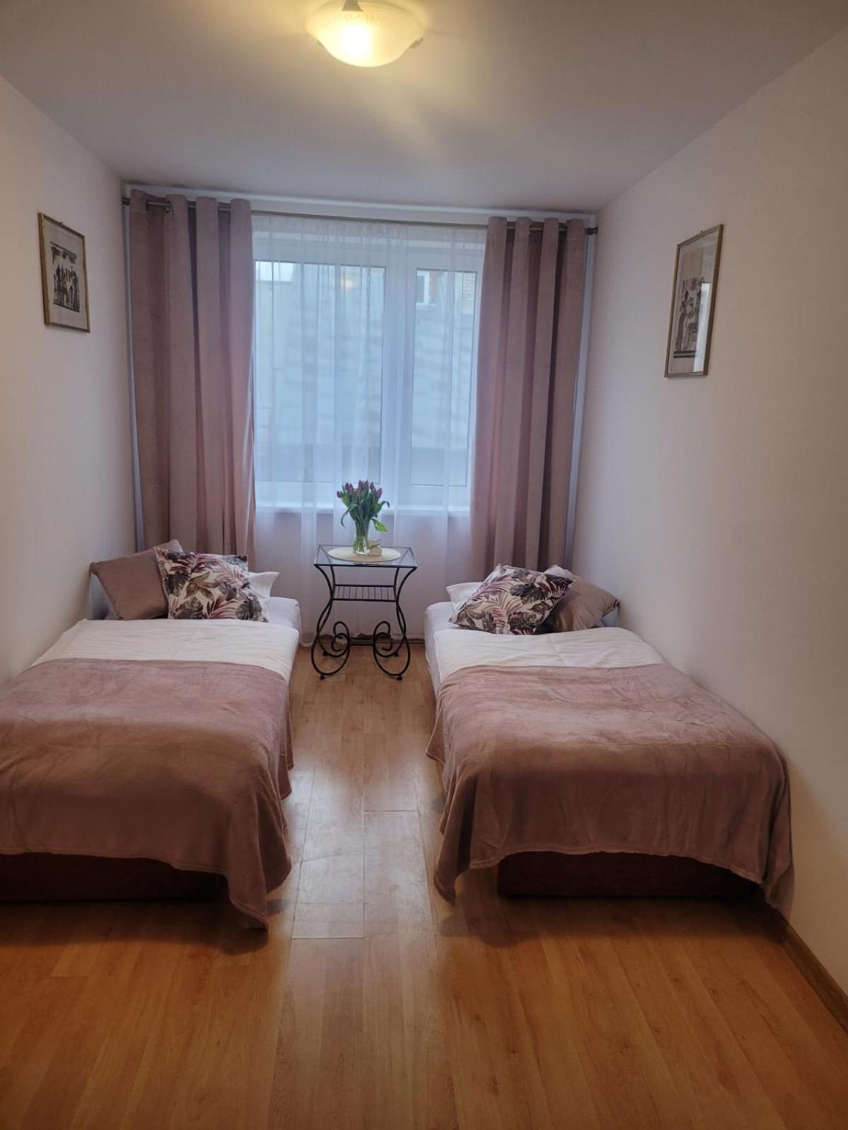 Pokoje Vesuvio I Apartament Dzwirzyno Bagian luar foto